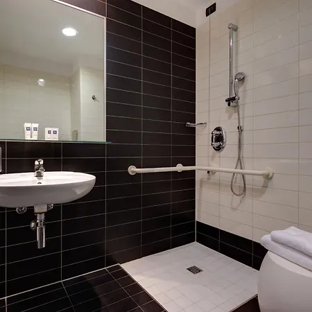 Ih Z3 Hotel 4*