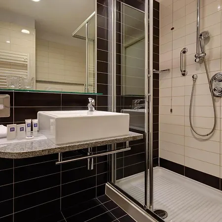 Ih Z3 Hotel 4*